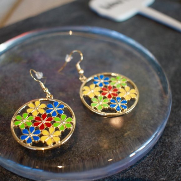 New 18K Gold plated Colorful flower hoop earrings - Picture 4 of 8